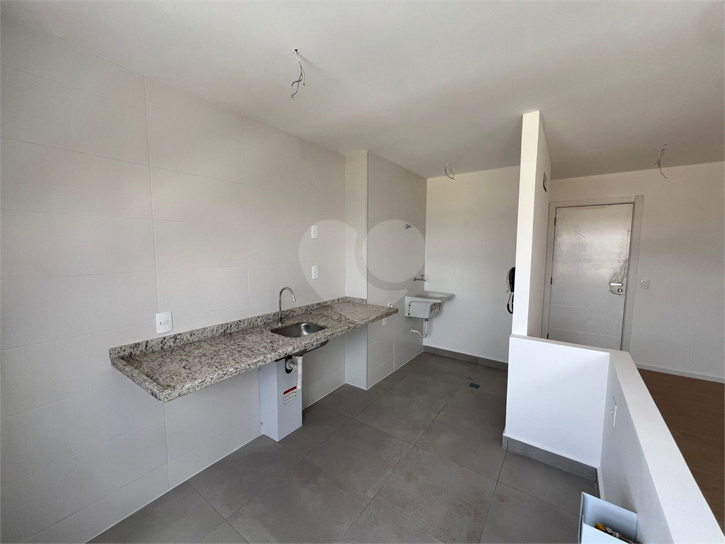 Apartamento à venda com 2 quartos, 64m² - Foto 19