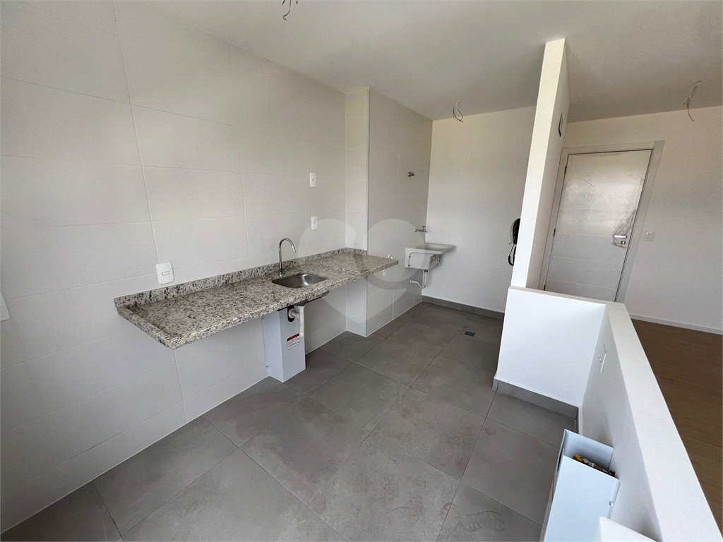 Apartamento à venda com 2 quartos, 64m² - Foto 17