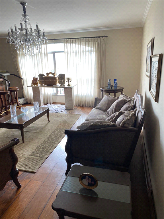 Apartamento a venda no Real Parque- Elegância em Cada Detalhe!