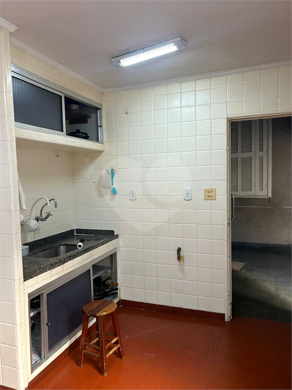 Casa com 117m² de Área Útil em Vila Fechada