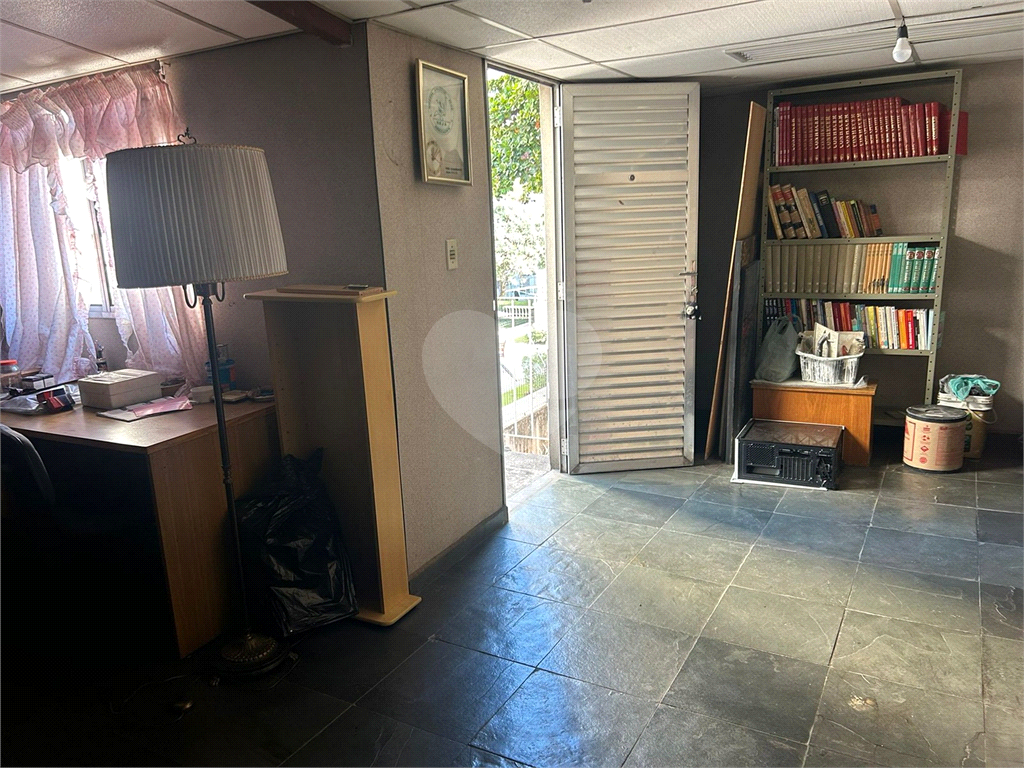 Casa com 117m² de Área Útil em Vila Fechada