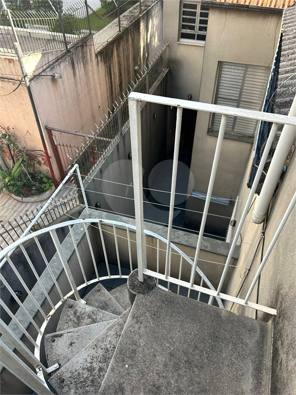 Casa com 117m² de Área Útil em Vila Fechada