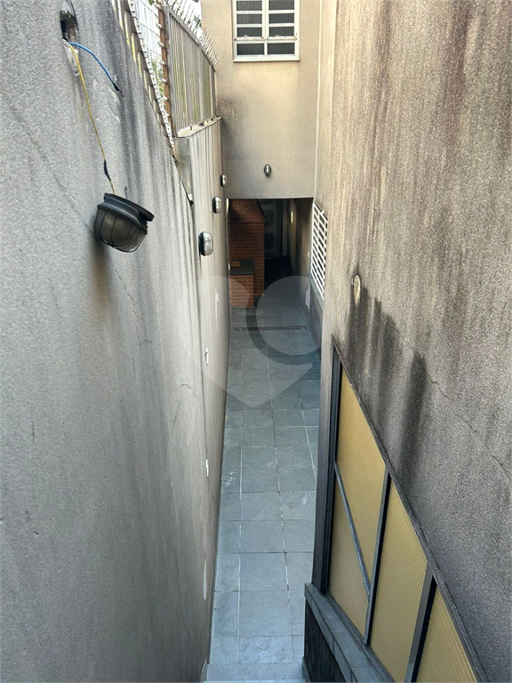 Casa com 117m² de Área Útil em Vila Fechada