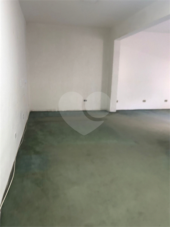 Casa com 117m² de Área Útil em Vila Fechada