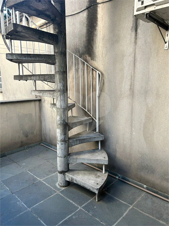 Casa com 117m² de Área Útil em Vila Fechada