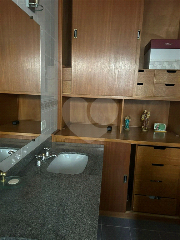 Casa com 117m² de Área Útil em Vila Fechada