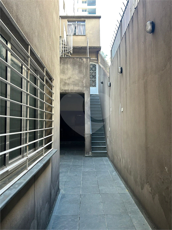 Casa com 117m² de Área Útil em Vila Fechada