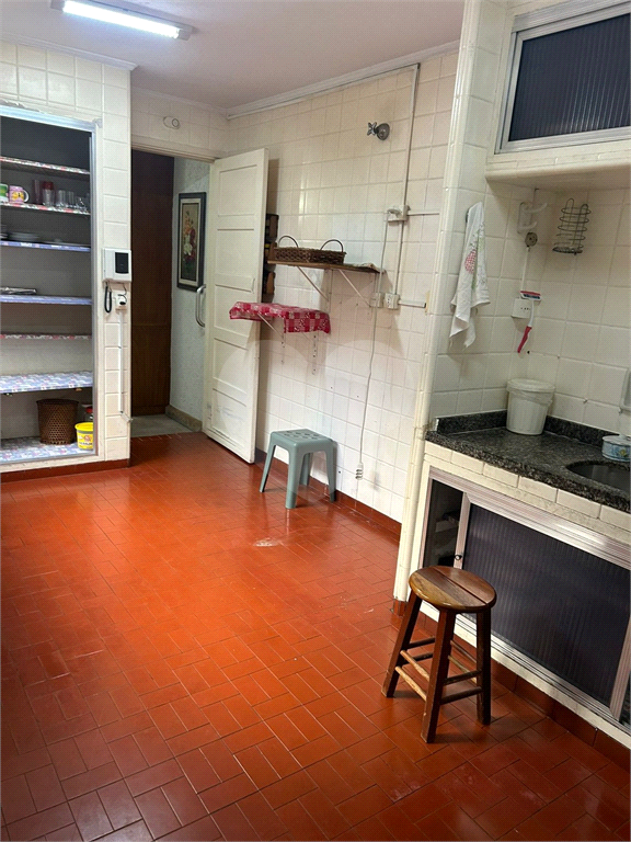 Casa com 117m² de Área Útil em Vila Fechada