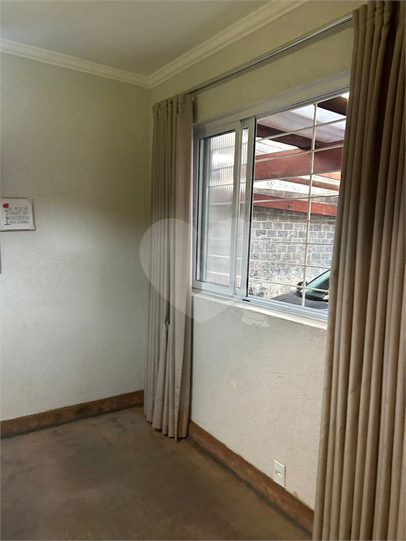 Casa com 117m² de Área Útil em Vila Fechada