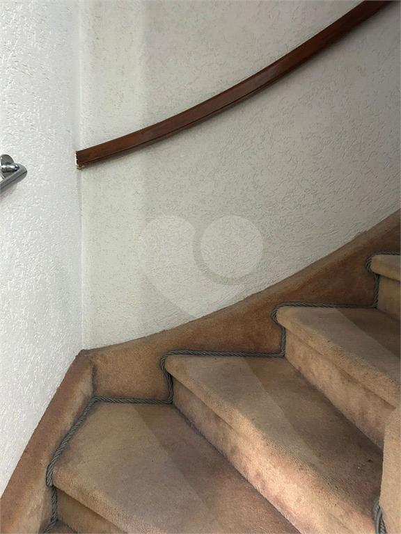 Casa com 117m² de Área Útil em Vila Fechada