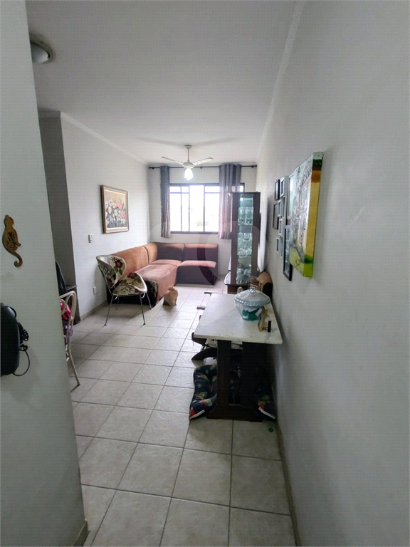 Apartamento à venda com 3 quartos, 63m² - Foto 2