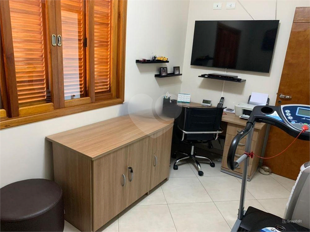 Sobrado com 4 dorms, 2 suítes, 4 vagas, 240m2 no Parque São Domingos