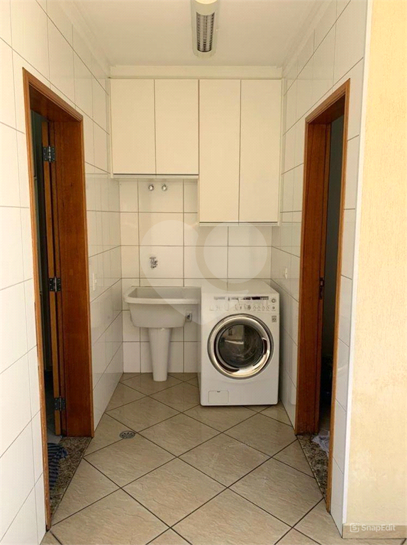 Sobrado com 4 dorms, 2 suítes, 4 vagas, 240m2 no Parque São Domingos