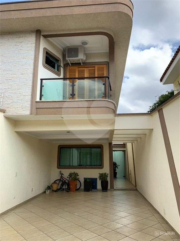 Sobrado com 4 dorms, 2 suítes, 4 vagas, 240m2 no Parque São Domingos