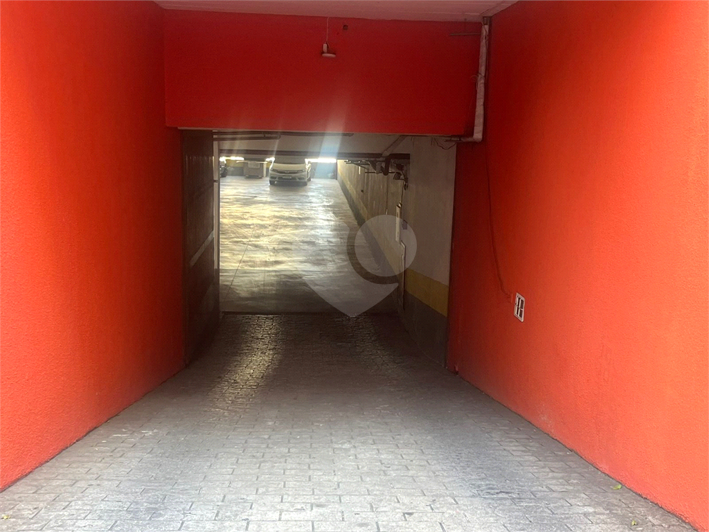 Sobreloja para Locação Comercial – Santana (não é o prédio inteiro)