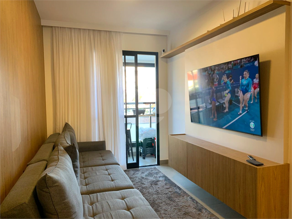 Apartamento à venda com 2 quartos, 69m² - Foto 3