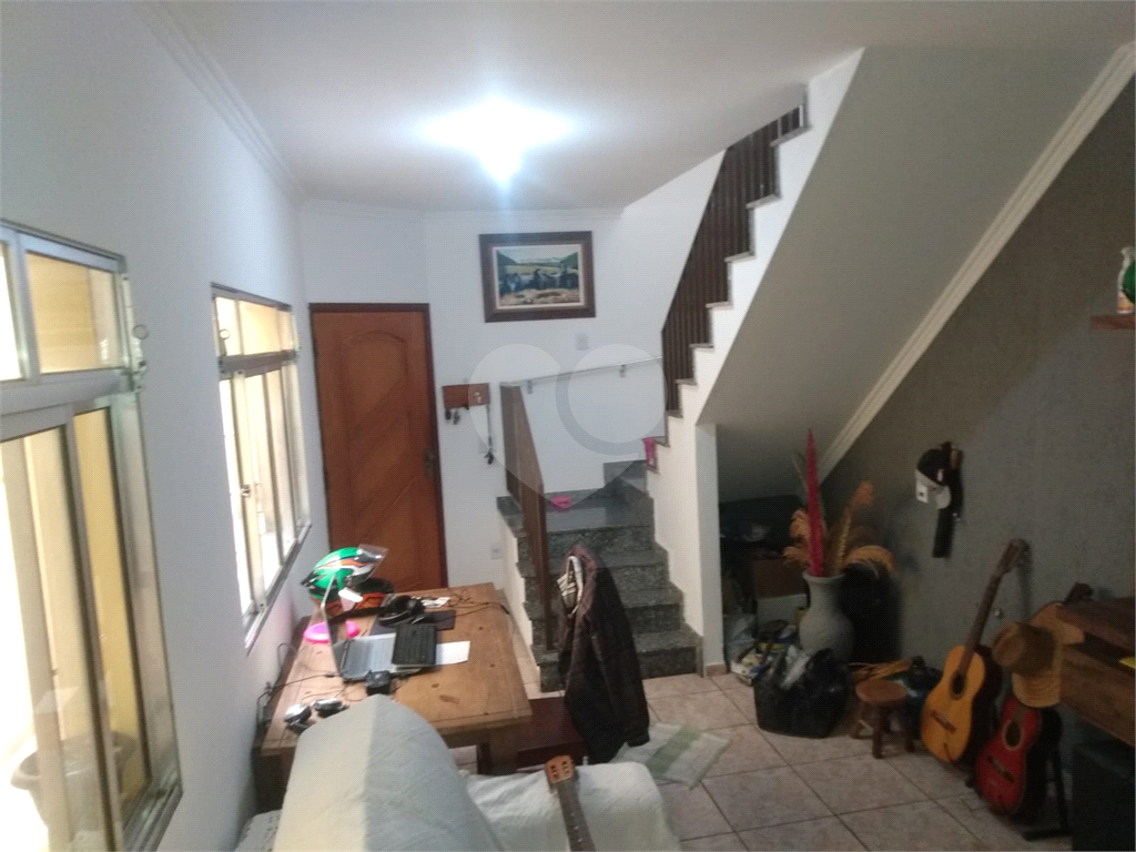 Sobrado à venda com 3 quartos, 175m² - Foto 1