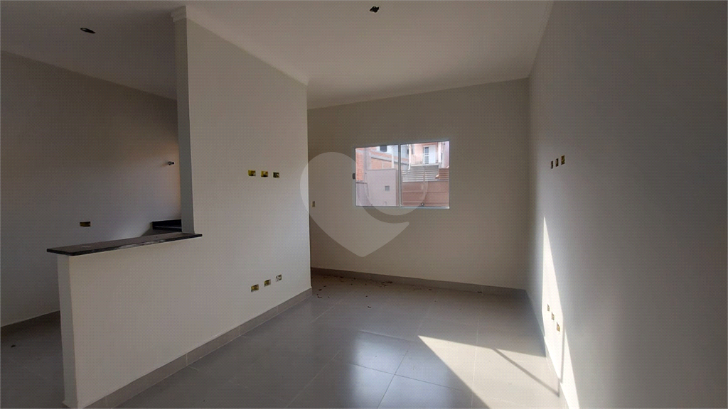 Casa à venda com 2 quartos, 61m² - Foto 2