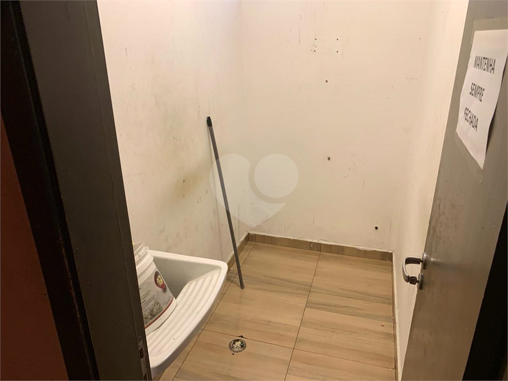 Salão Comercial de 126 m² para locação em Santana 