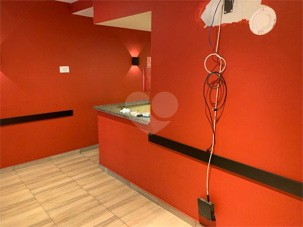 Salão Comercial de 126 m² para locação em Santana 