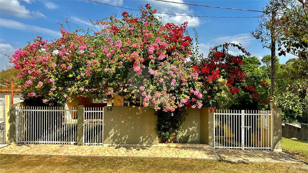 Casa de Condomínio à venda com 3 quartos, 230m² - Foto 3