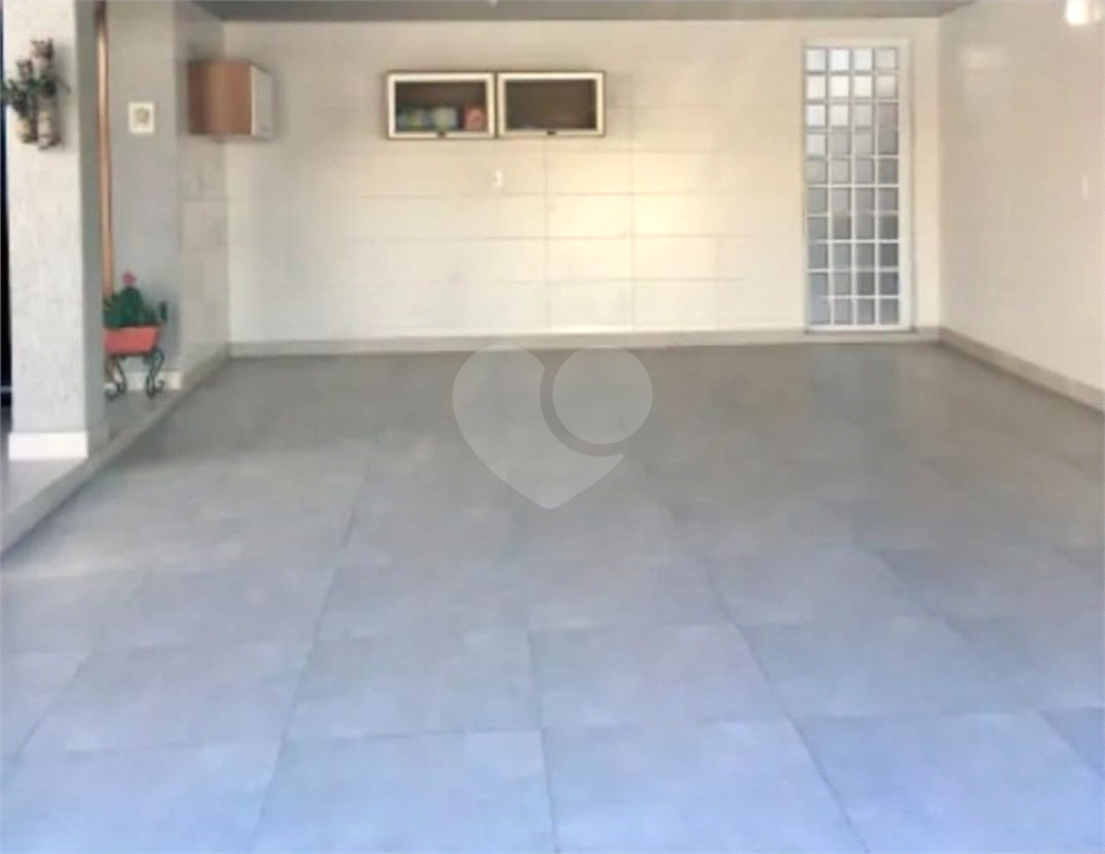 Casa à venda com 3 quartos, 167m² - Foto 2