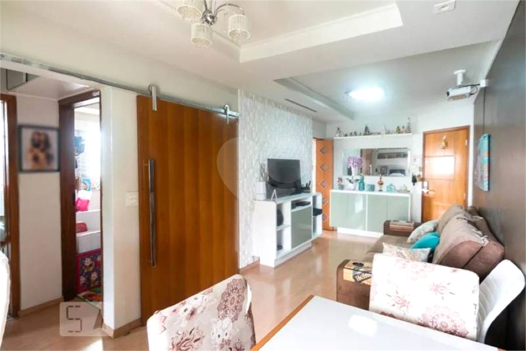 Apartamento à Venda 66m²| 2 Dormitórios com 1 Suíte| Varanda| 1 Vaga| Parada Inglesa