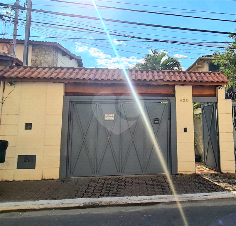 Sobrado à venda com 3 quartos, 120m² - Foto 1