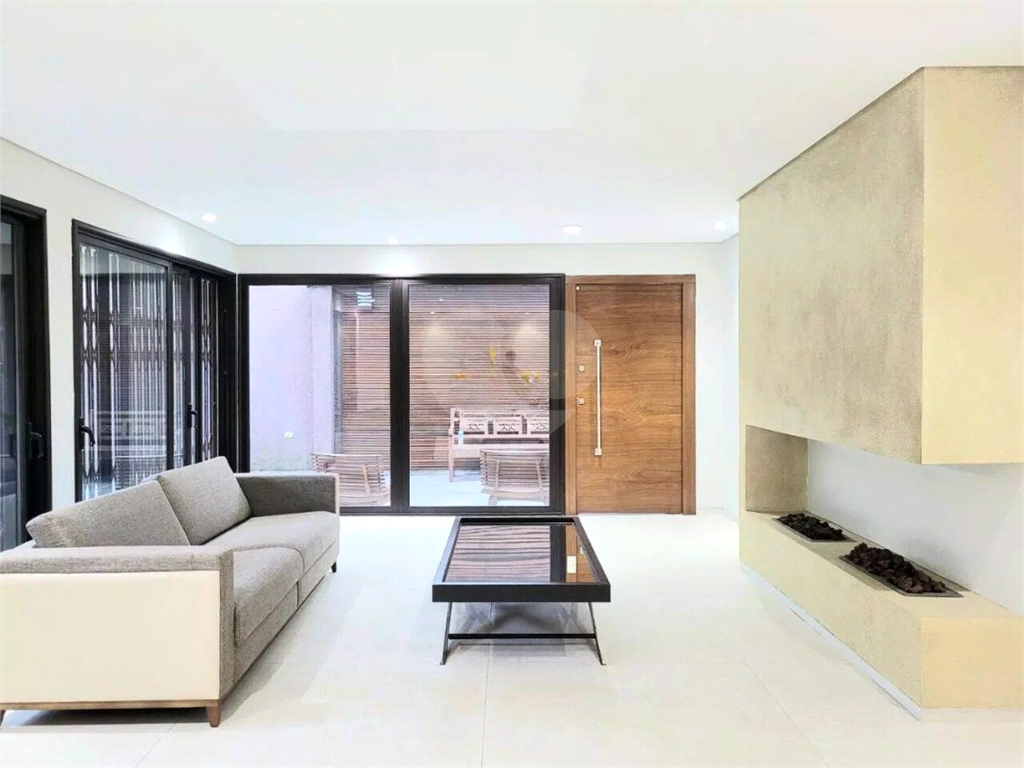 Casa à venda, 420M², 04 suítes, 07vagas de garagem no Brooklin 