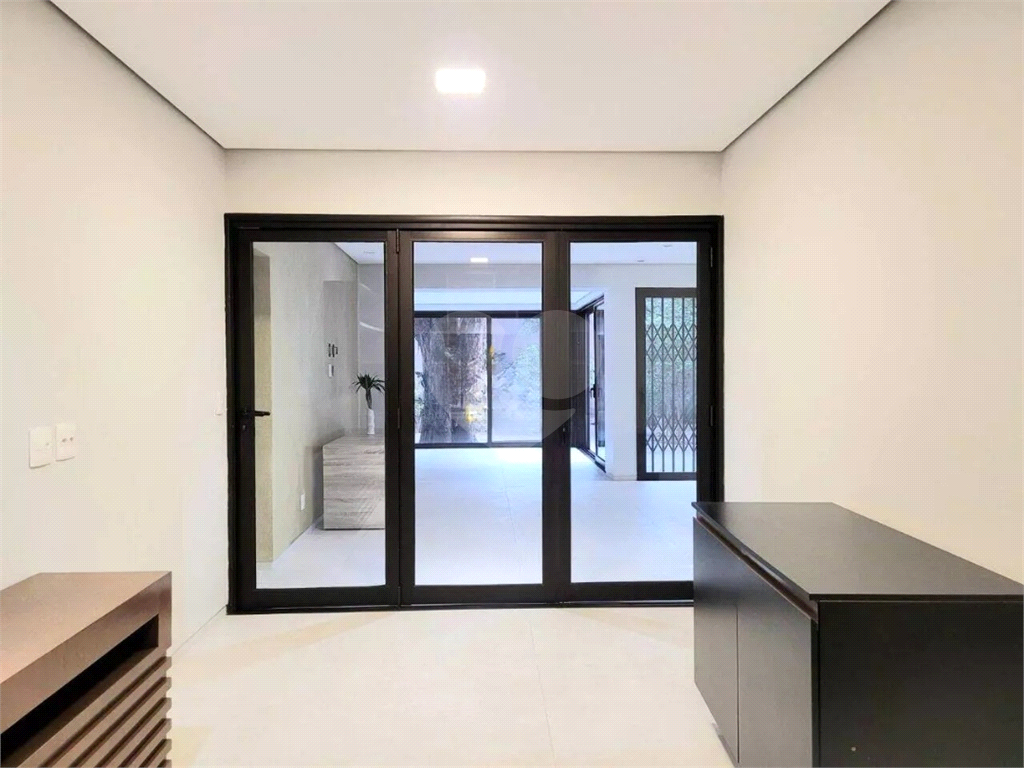 Casa à venda, 420M², 04 suítes, 07vagas de garagem no Brooklin 