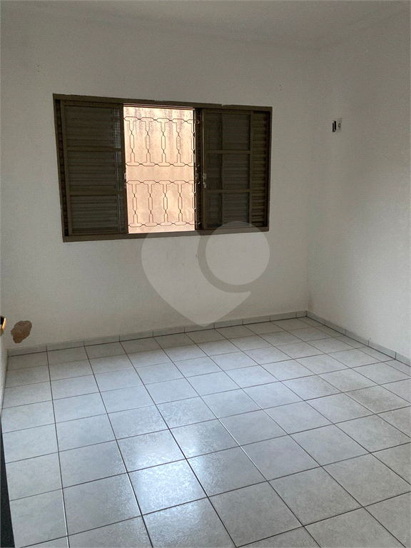 Casa à venda e aluguel com 2 quartos, 130m² - Foto 14