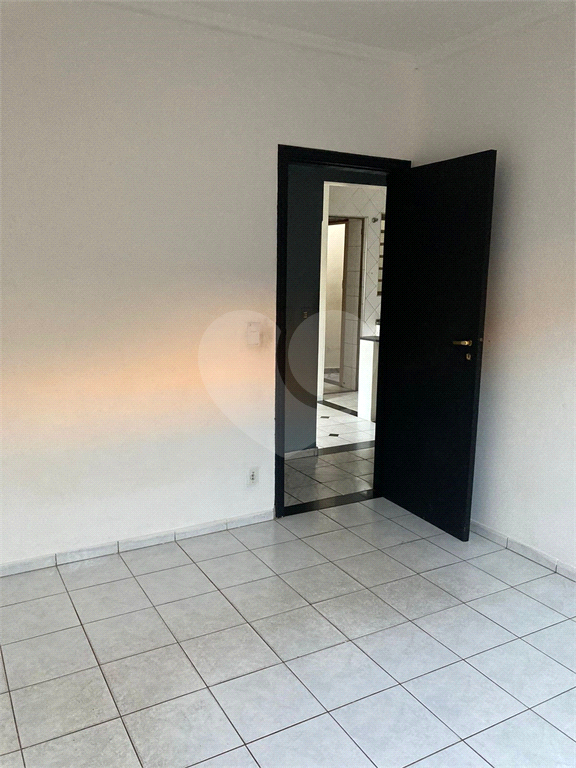 Casa à venda e aluguel com 2 quartos, 130m² - Foto 15