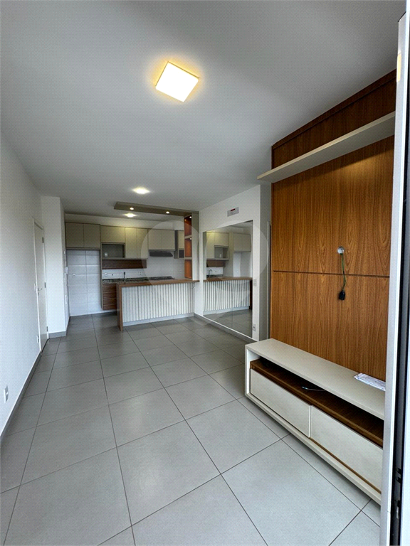 Apartamento à venda com 2 quartos, 56m² - Foto 1