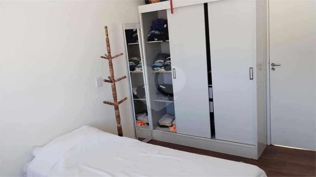 Casa de Condomínio à venda com 4 quartos, 222m² - Foto 13