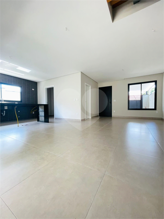 Casa à venda com 3 quartos, 150m² - Foto 4