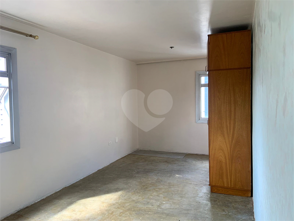 APARTAMENTO em JARDIM PAULISTA