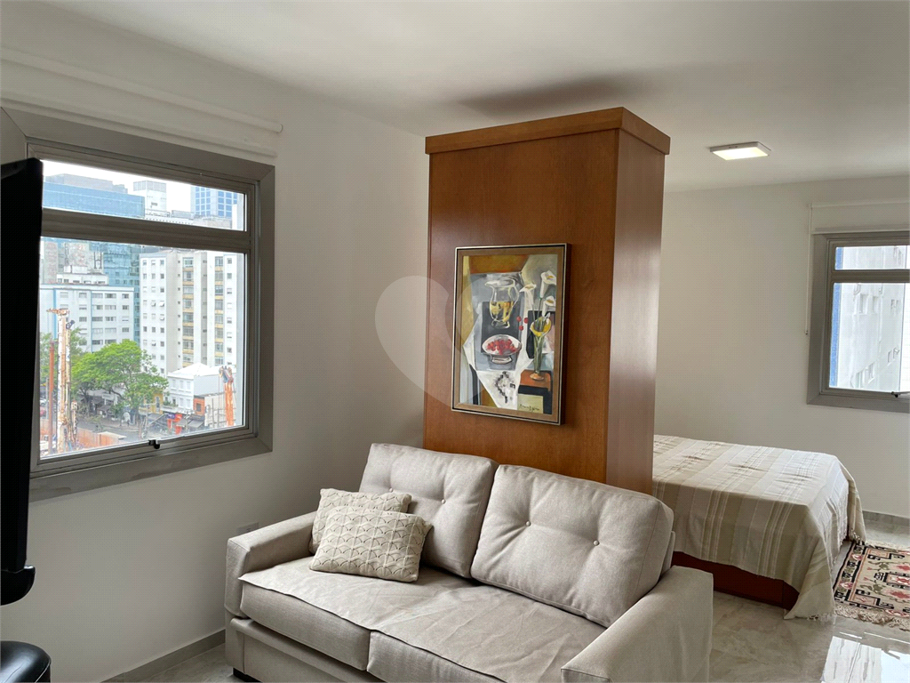 APARTAMENTO em JARDIM PAULISTA