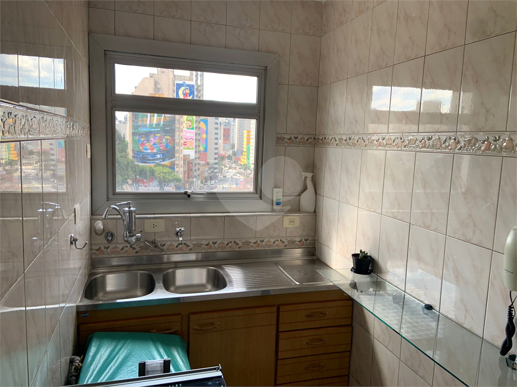 APARTAMENTO em JARDIM PAULISTA
