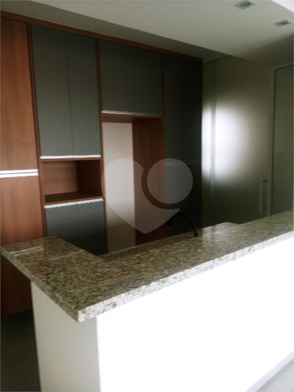 Apartamento à venda com 2 quartos, 70m² - Foto 32