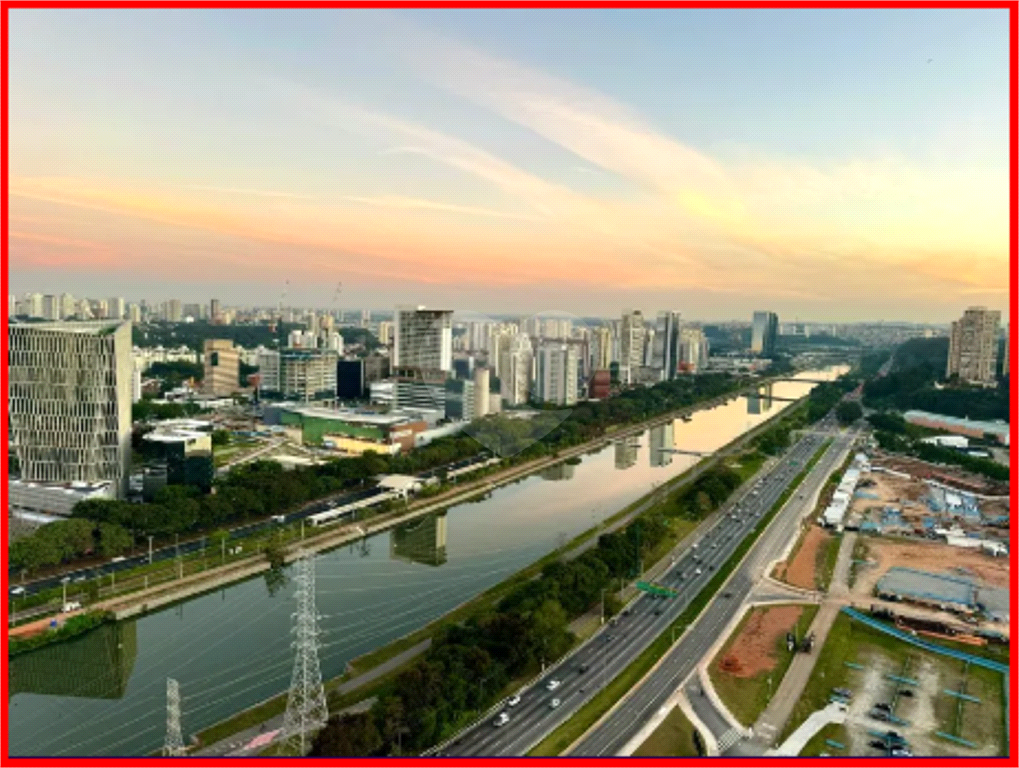 APARTAMENTO em MORUMBI