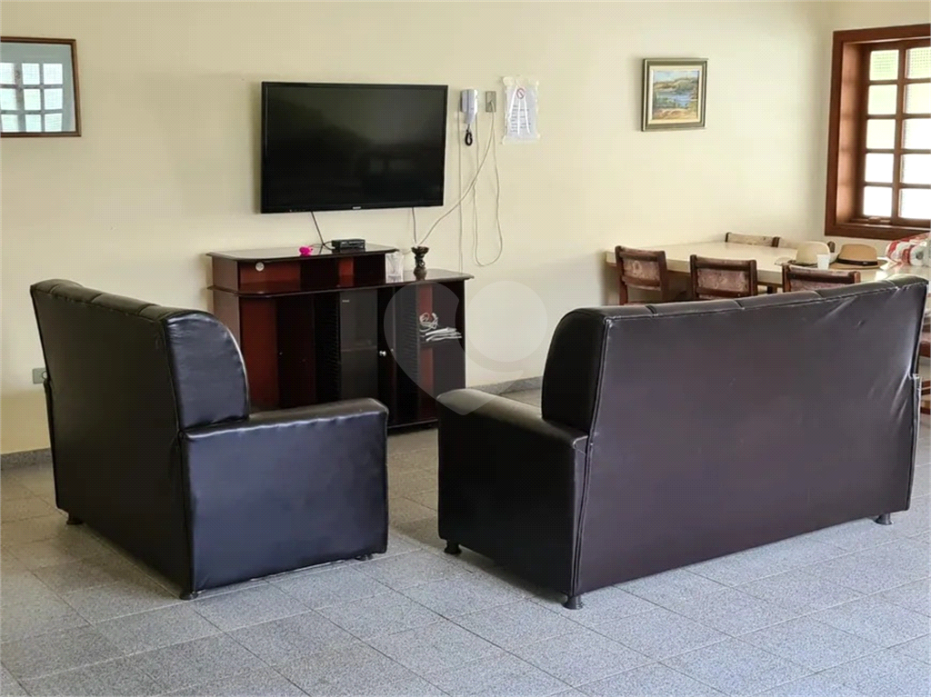 Chácara à venda com 7 quartos, 700m² - Foto 9