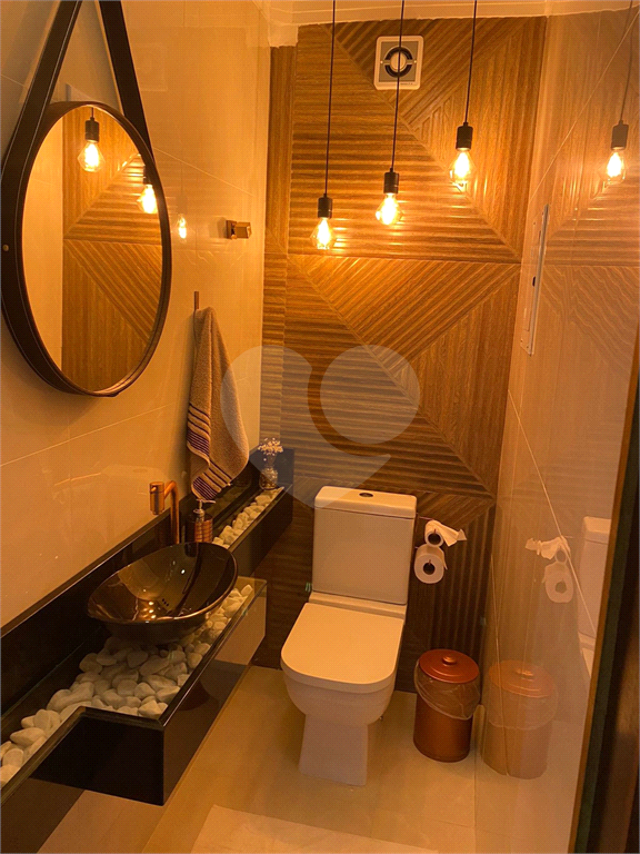 Casa Reformada com 3 Dormitórios e Excelente Área de Lazer