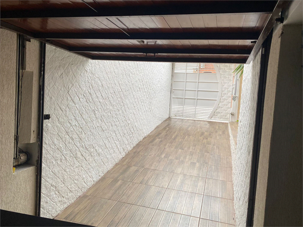 Casa Reformada com 3 Dormitórios e Excelente Área de Lazer
