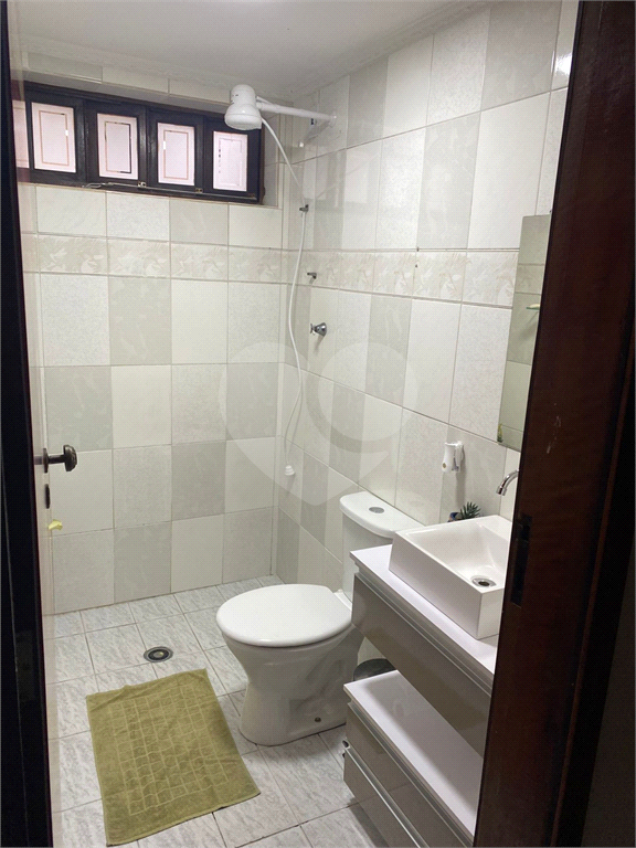 Casa Reformada com 3 Dormitórios e Excelente Área de Lazer