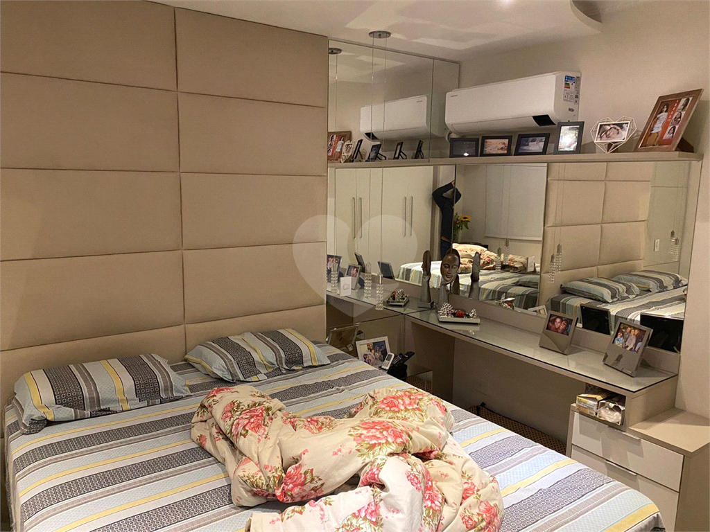 Casa Reformada com 3 Dormitórios e Excelente Área de Lazer