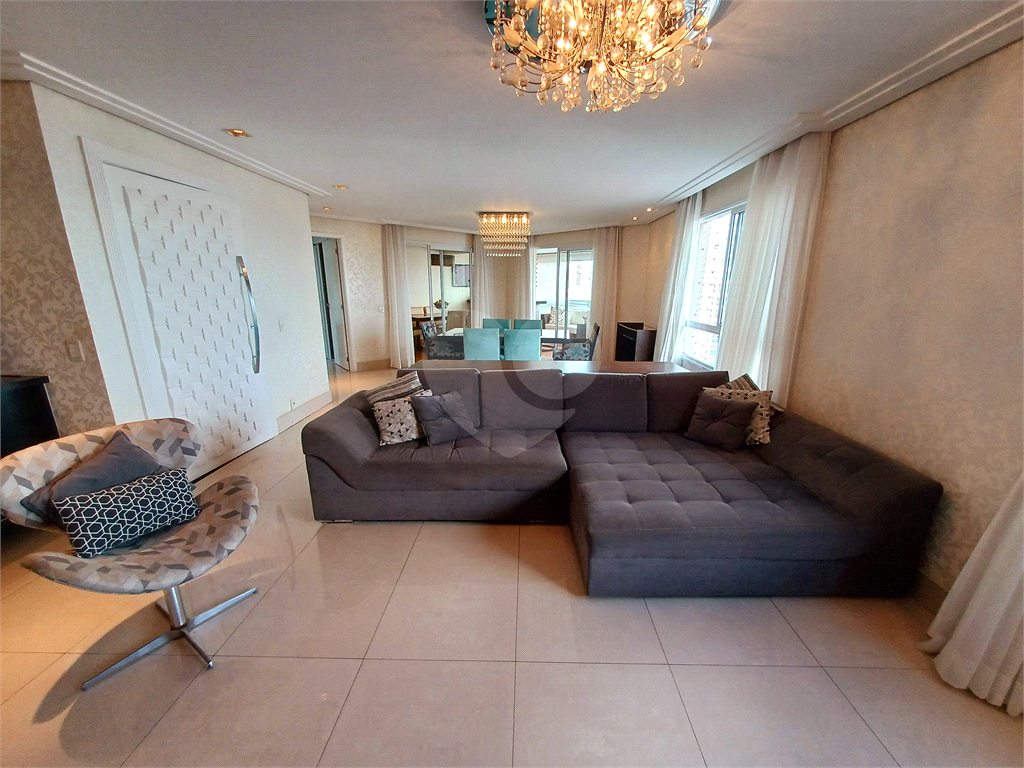 Apartamento alto padrão-3 dormitórios, 3 suítes, 3 vagas de garagem e Lazer Completo-Santa Teresinha