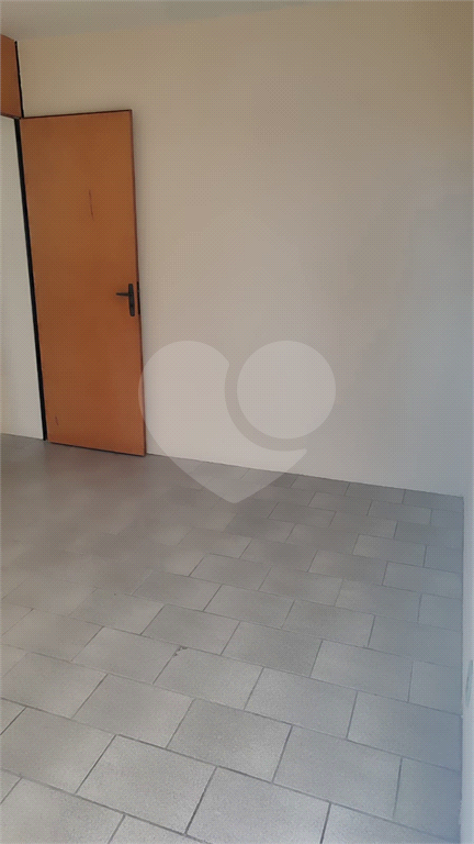 Apartamento à venda com 1 quarto, 40m² - Foto 11