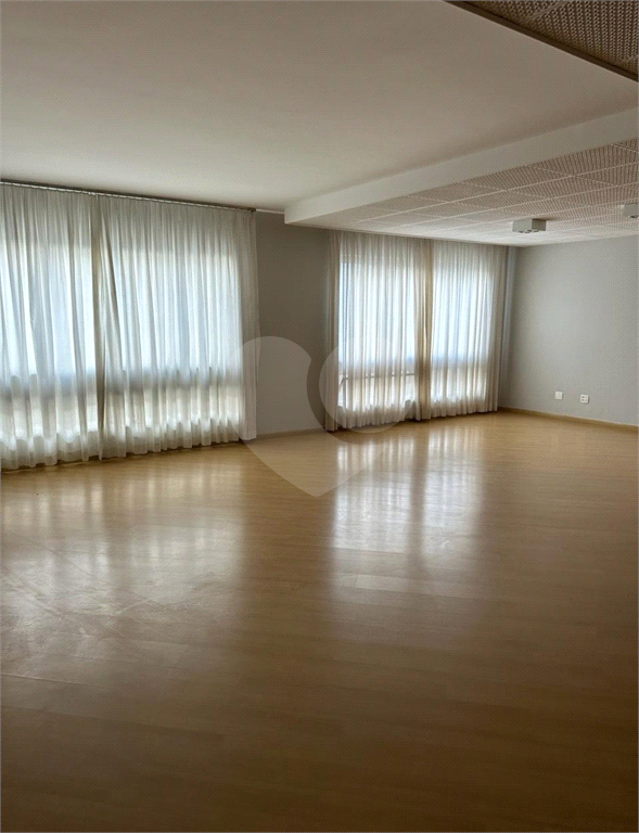 Apartamento à venda com 3 quartos, 208m² - Foto 14