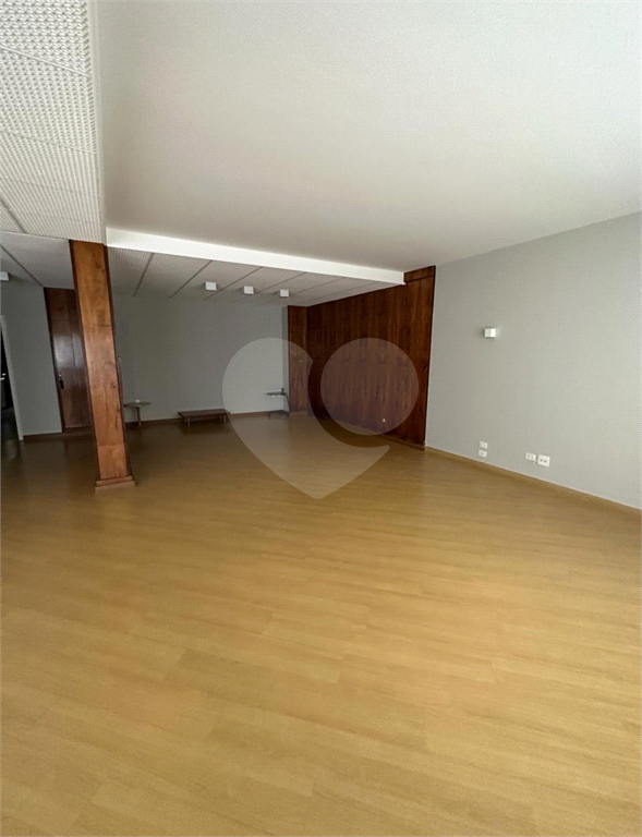 Apartamento à venda com 3 quartos, 208m² - Foto 18