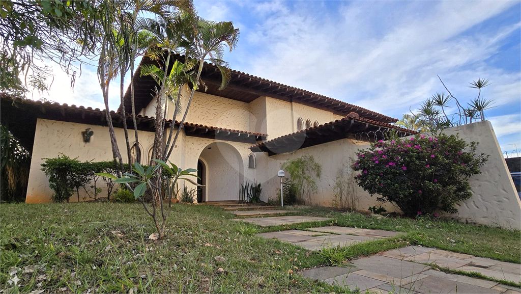 Casa para venda com 5 dormitórios 6 banheiros no Jardim Amália, Bauru-SP